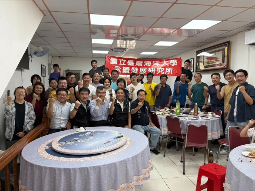 海大永續發展碩士在職學位學程迎新，師生齊聚共聚交流